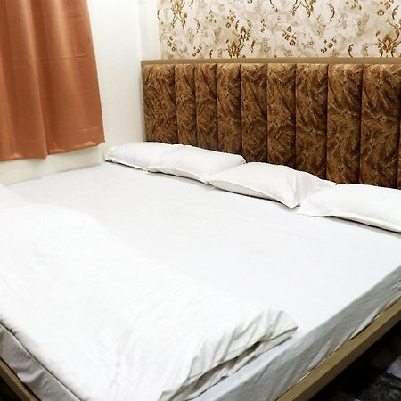 Hotel Malay Inn 우자인 외부 사진