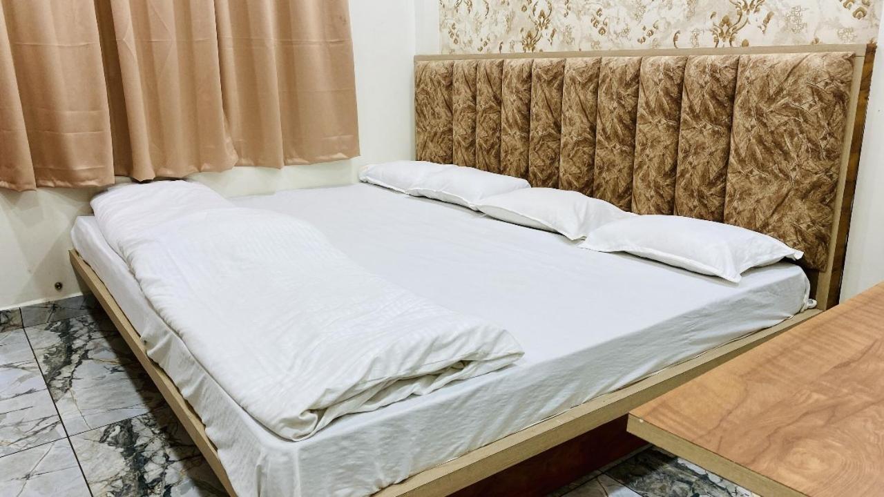 Hotel Malay Inn 우자인 외부 사진