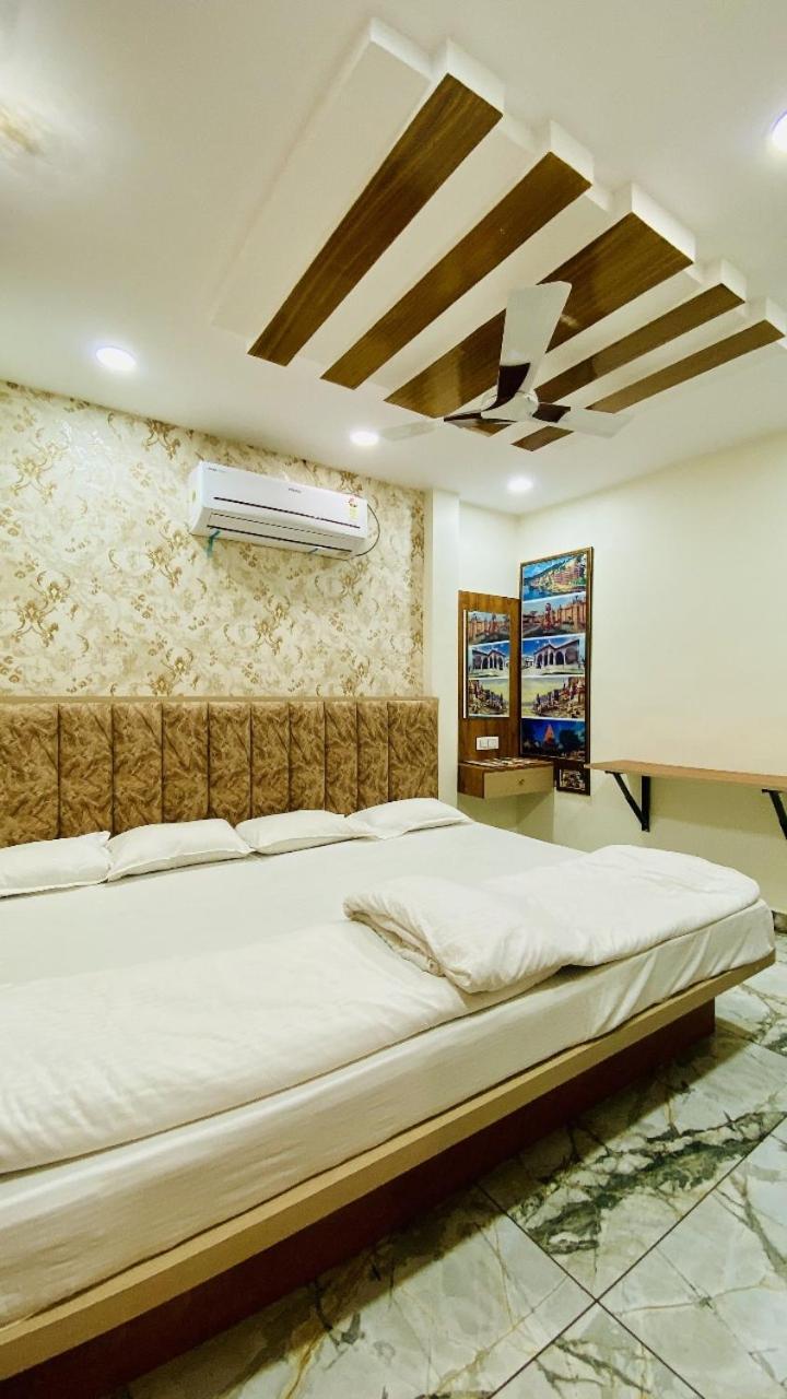Hotel Malay Inn 우자인 외부 사진