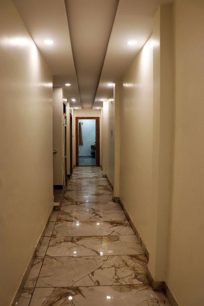 Hotel Malay Inn 우자인 외부 사진