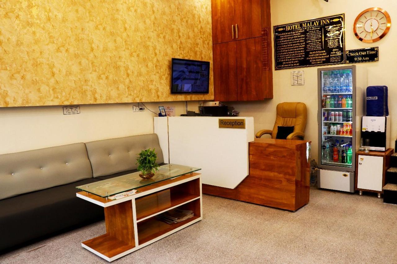 Hotel Malay Inn 우자인 외부 사진